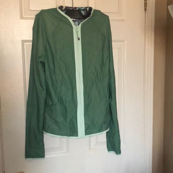 Lululemon reversible jacket - Picture 5 of 8